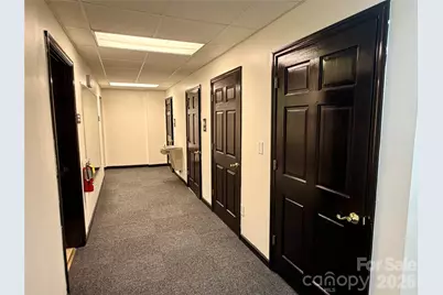 109 N Main Avenue, Newton, NC 28658 - Photo 36