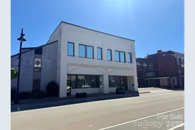 109 N Main Avenue, Newton, NC 28658 - Photo 2