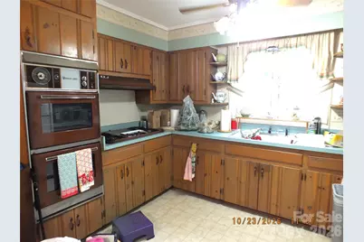 1104 Crestfield Drive, Lancaster, SC 29720 - Photo 2