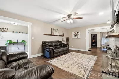 8866 Oldenburg Drive, Mount Pleasant, NC 28124 - Photo 6