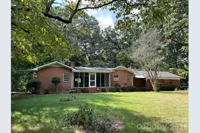 521 Courtney Lane, Matthews, NC 28105 - Photo 2