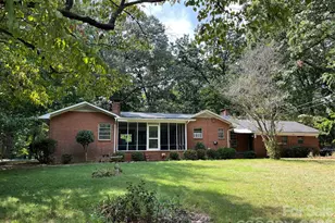 521 Courtney Ln, Matthews, NC 28105 - Photo 2