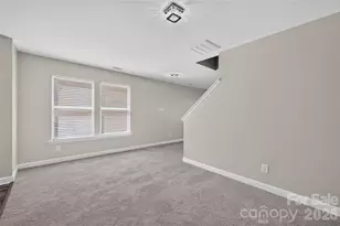 2629 Stream Bank Dr, Charlotte, NC 28269 - Photo 4
