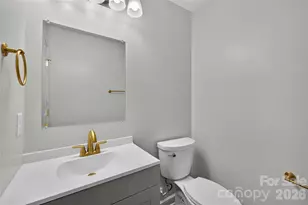 2629 Stream Bank Dr, Charlotte, NC 28269 - Photo 20