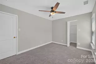 2629 Stream Bank Dr, Charlotte, NC 28269 - Photo 30