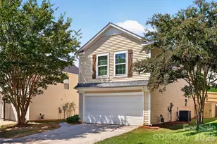 2629 Stream Bank Dr, Charlotte, NC 28269 - Photo 2