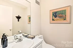 1300 Queens Rd, Charlotte, NC 28207 - Photo 18