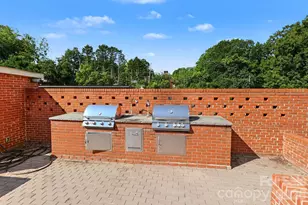 1300 Queens Rd, Charlotte, NC 28207 - Photo 22