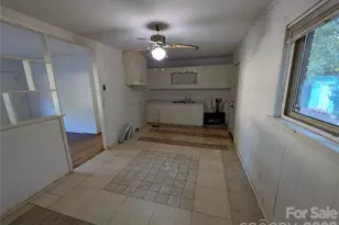 9226 Feldbank Dr, Charlotte, NC 28216 - Photo 6