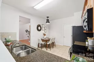 9247 Mcalwaine Preserve Ave, Charlotte, NC 28277 - Photo 12