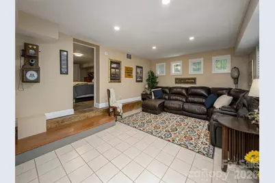 275 S Rugby Road, Hendersonville, NC 28791 - Photo 28
