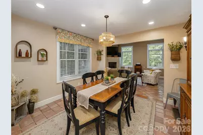 275 S Rugby Road, Hendersonville, NC 28791 - Photo 10