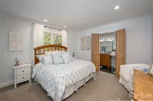 275 S Rugby Rd, Hendersonville, NC 28791 - Photo 22