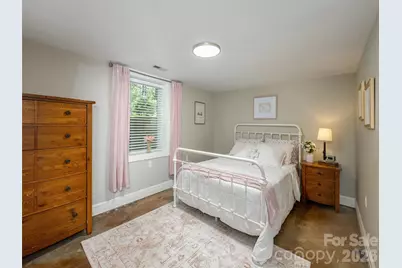 275 S Rugby Road, Hendersonville, NC 28791 - Photo 30