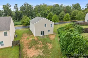 2824 Easton Knl Dr, Dallas, NC 28034 - Photo 32