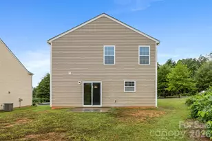 2824 Easton Knl Dr, Dallas, NC 28034 - Photo 2