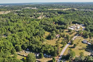 351 Twin Brook Ln, Pageland, SC 29728 - Photo 2