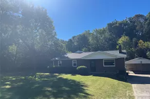2010 Pinetop Dr, Gastonia, NC 28054 - Photo 1