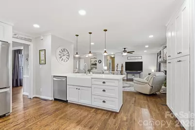 8317 Fallsdale Drive, Charlotte, NC 28214 - Photo 16