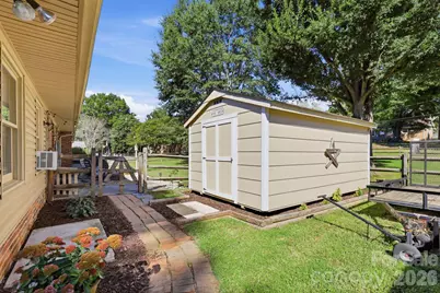 8317 Fallsdale Drive, Charlotte, NC 28214 - Photo 28