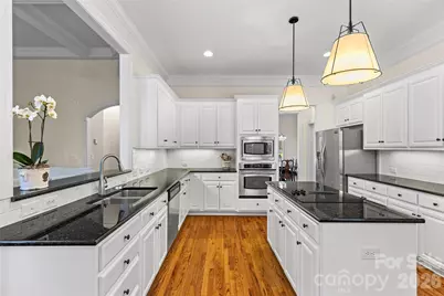 7640 Quail Park Drive, Charlotte, NC 28210 - Photo 10