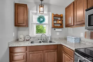 123 Strawberry Dr, Inman, SC 29349 - Photo 12