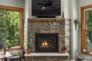 95 Merrills Chase Rd, Asheville, NC 28803 - Photo 8