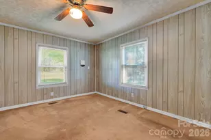 1704 Carolina Country Club Rd, Spartanburg, SC 29306 - Photo 16