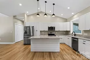 131 Ridge Rd, Candler, NC 28715 - Photo 10
