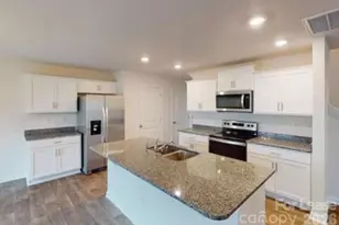 7265 Finnigan Rd, Charlotte, NC 28215 - Photo 4