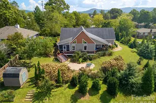 90 S Oaklawn Ave, Brevard, NC 28712 - Photo 4
