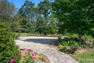 90 S Oaklawn Ave, Brevard, NC 28712 - Photo 12