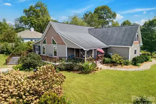 90 S Oaklawn Ave, Brevard, NC 28712 - Photo 1