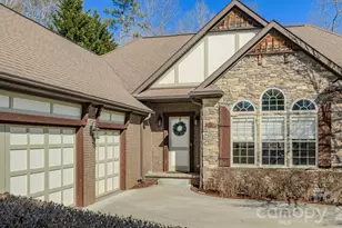 3975 Plantation Dr, Morganton, NC 28655 - Photo 2