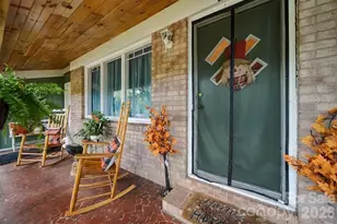 1210 2nd St SE, Conover, NC 28613 - Photo 4