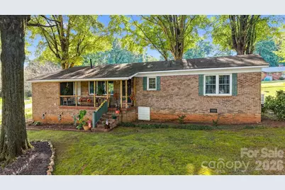 1210 2nd Street SE, Conover, NC 28613 - Photo 2