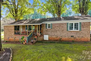 1210 2nd St SE, Conover, NC 28613 - Photo 2