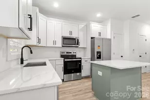 512 516 520 Carolyn Ln, Charlotte, NC 28213 - Photo 20