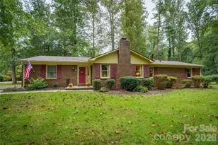 13 Foxhorn Ct, Hendersonville, NC 28791 - Photo 1