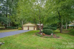 13 Foxhorn Ct, Hendersonville, NC 28791 - Photo 36