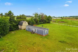 692 Topnot Rd, Yanceyville, NC 27379 - Photo 6