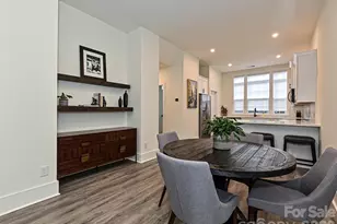 229 Sutton Pk Ln, Charlotte, NC 28211 - Photo 8