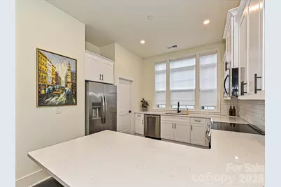 229 Sutton Park Lane, Charlotte, NC 28211 - Photo 10