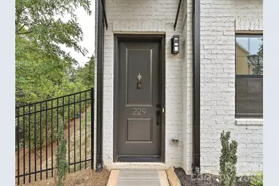229 Sutton Park Lane, Charlotte, NC 28211 - Photo 2
