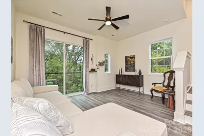 229 Sutton Park Lane, Charlotte, NC 28211 - Photo 4