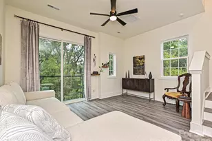 229 Sutton Pk Ln, Charlotte, NC 28211 - Photo 4