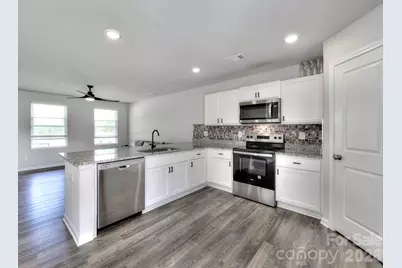 615 Potter Road, Gaffney, SC 29341 - Photo 8