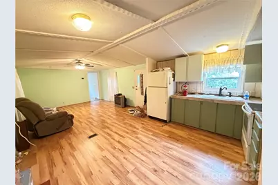 418 Green Valley Road, Leicester, NC 28748 - Photo 10