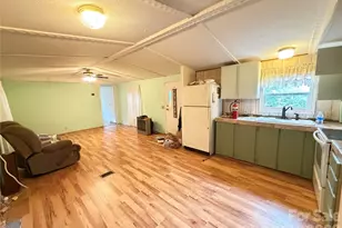 418 Green Valley Rd, Leicester, NC 28748 - Photo 10