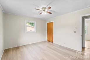 417 W Buckoak St, Stanley, NC 28164 - Photo 16